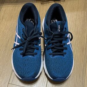 ASICS Women’s Navy Blue Athletic Running Shoes with White Accents